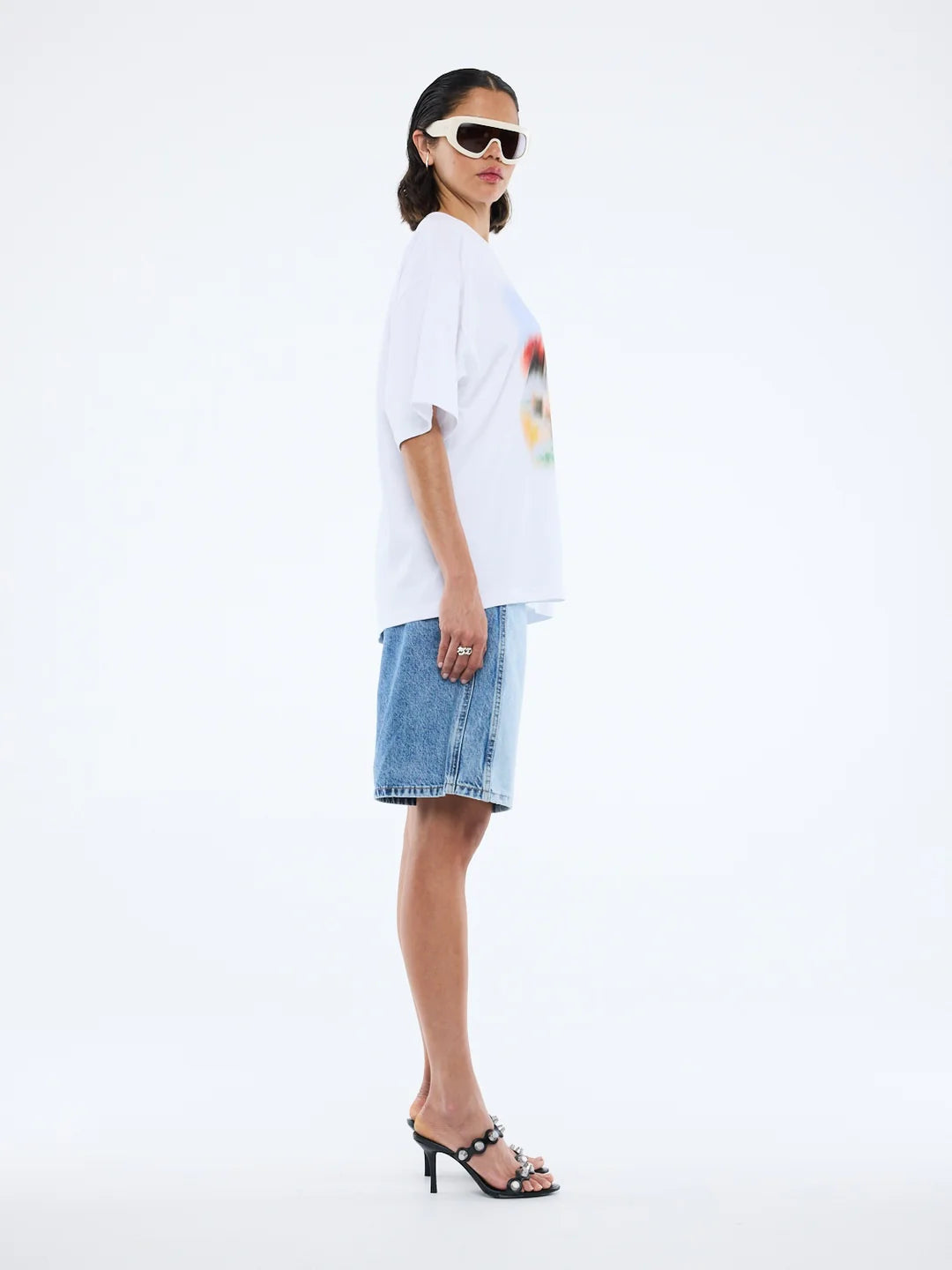 Ena Pelly - Blurred Daisy Frame Tee in White