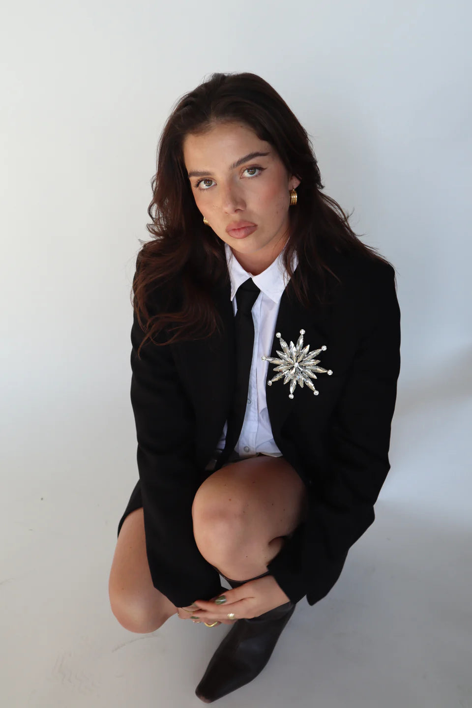 Zeiya - Festive Star Brooch