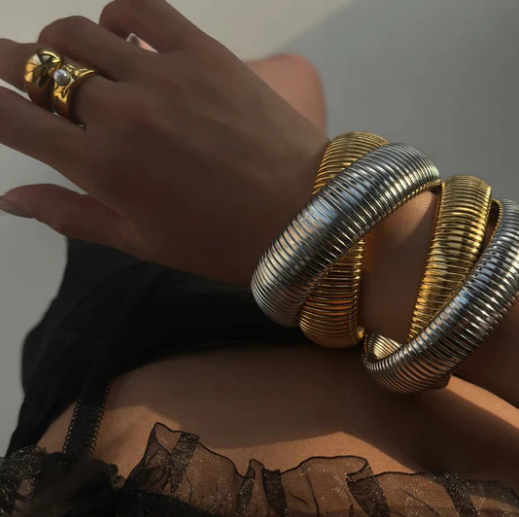 Noah The Label - Wide Snake Bracelet Set in Gold/Silver