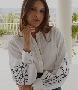 Alessandra - Calla Shirt in White/Navy