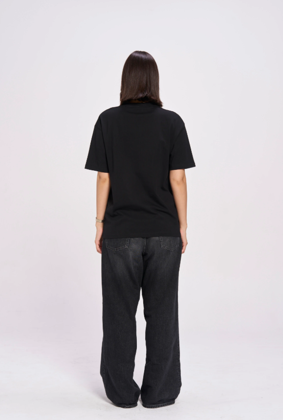 Maku - Her Mess Tee in Black Beauty