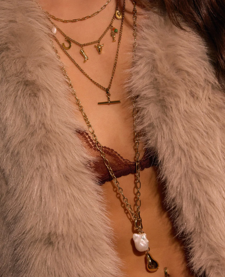 Arms of Eve - Victoria Pearl Necklace