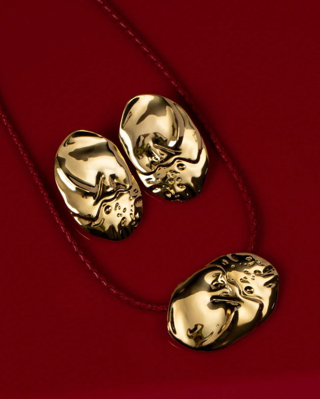 Luv AJ - The Granada Disc Necklace in Gold