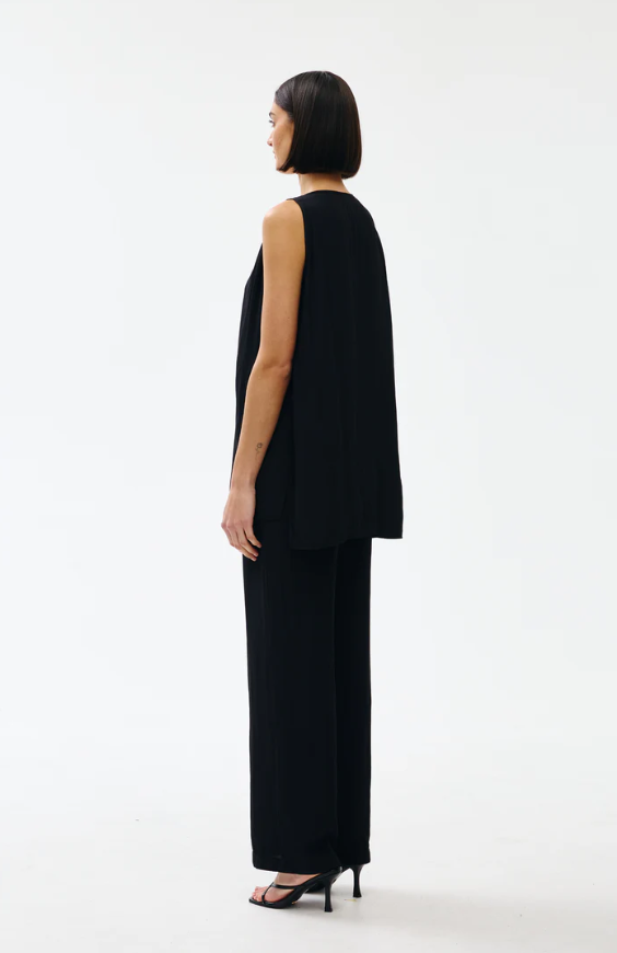 Kinney - Ava Top in Black