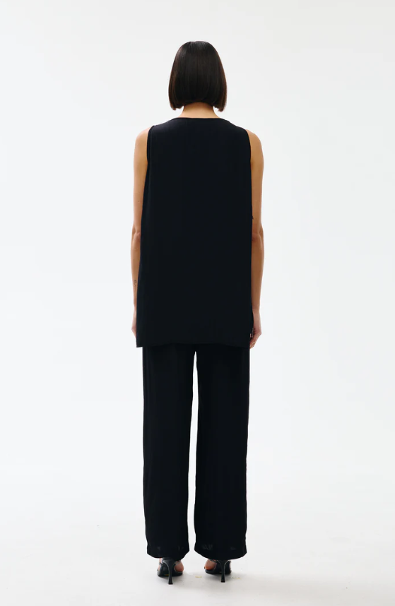 Kinney - Ava Top in Black