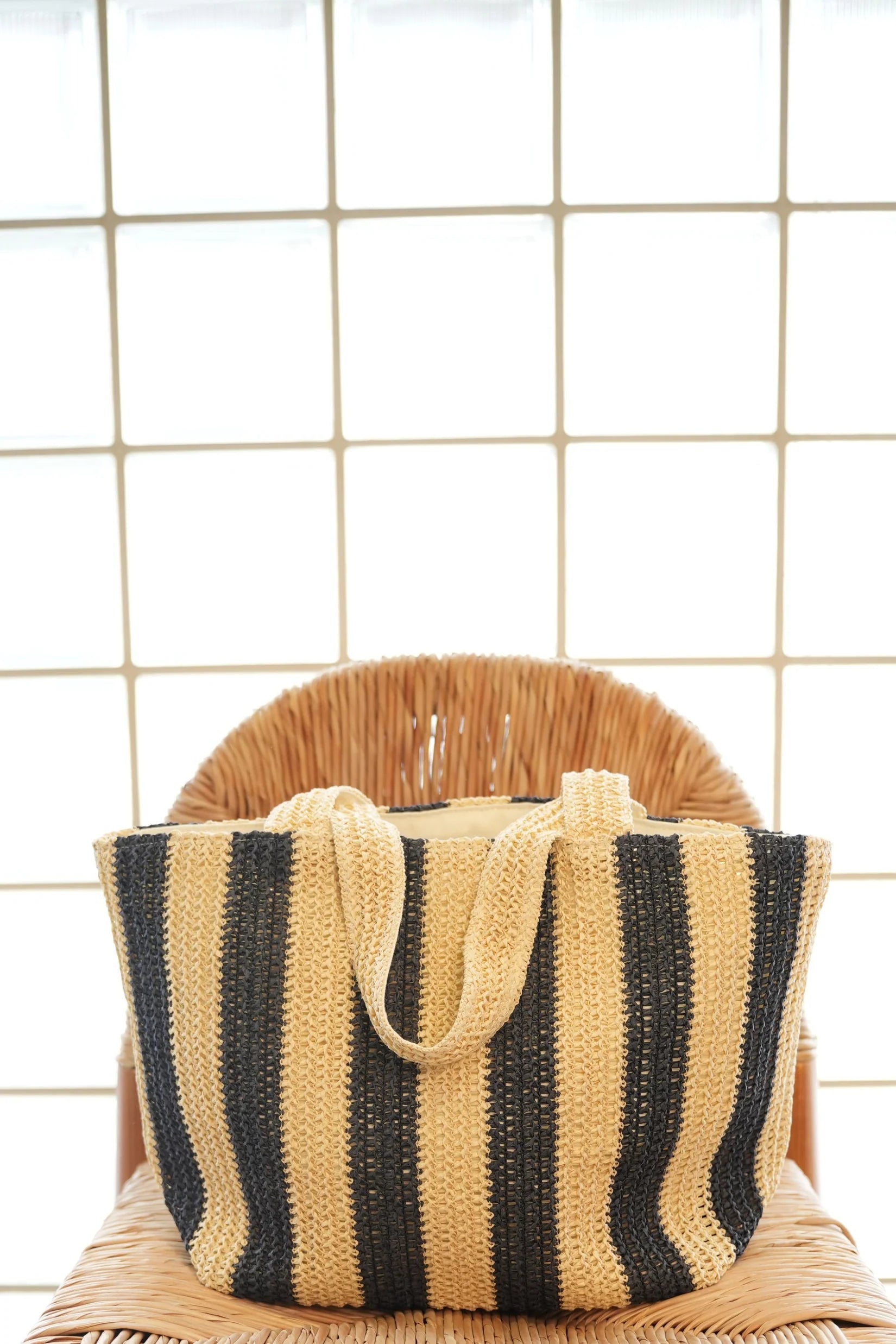 Mia Capri - Tote in Navy