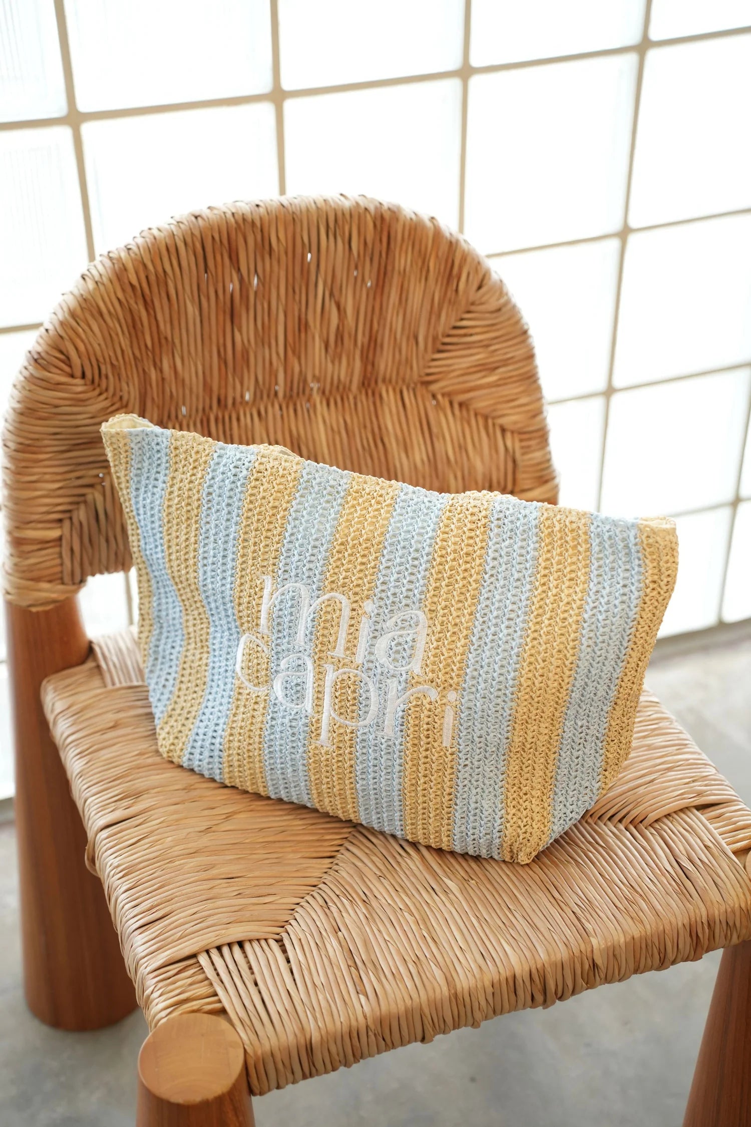 Mia Capri - Tote in Pale Blue