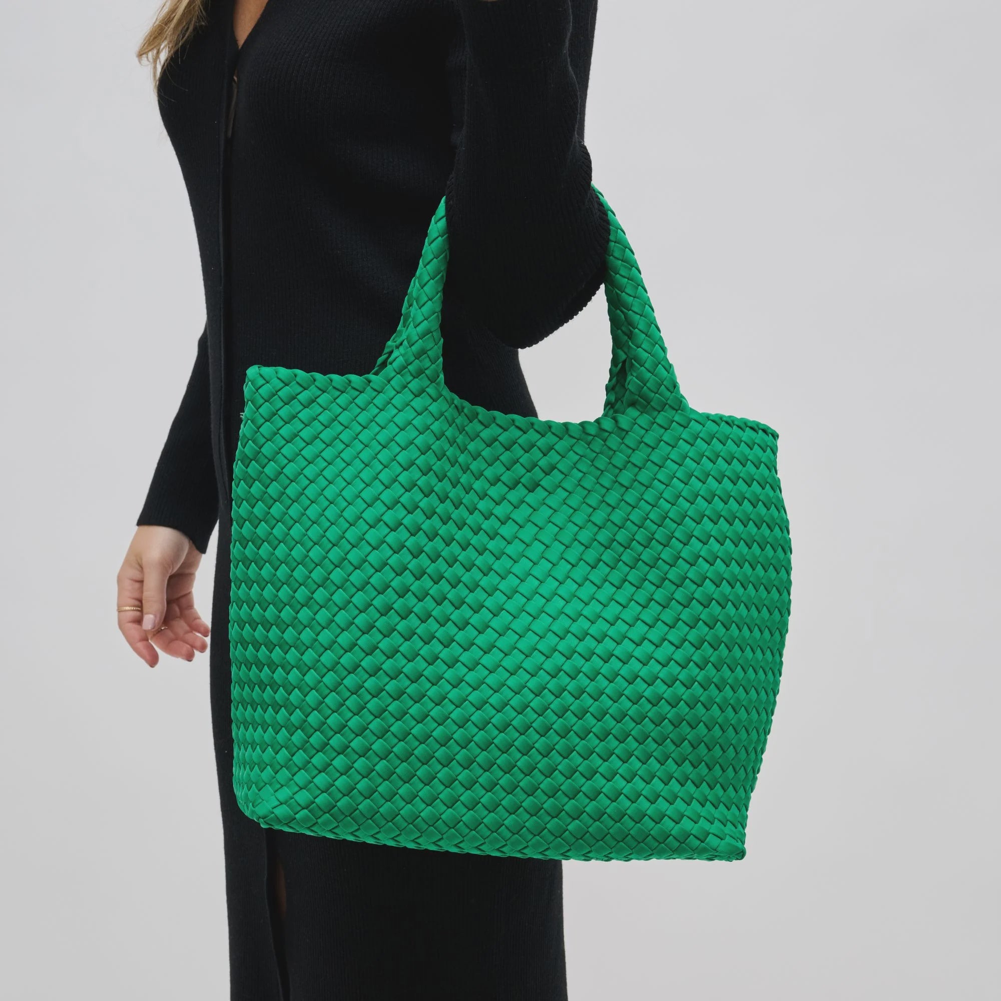 Sol & Selene - Sky's The Limit Med Tote in Kelly Green