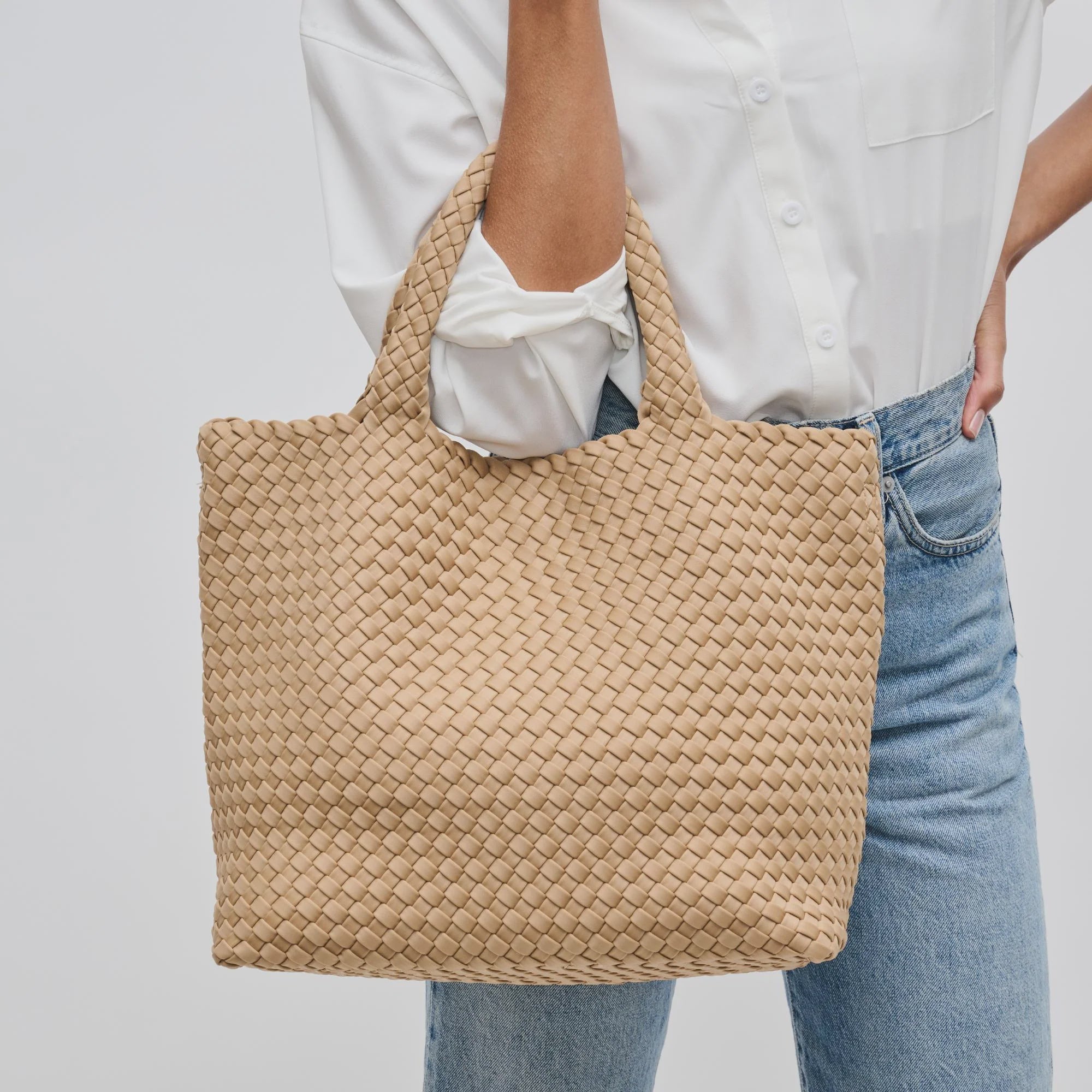Sol & Selene - Sky's The Limit Med Tote in Nude